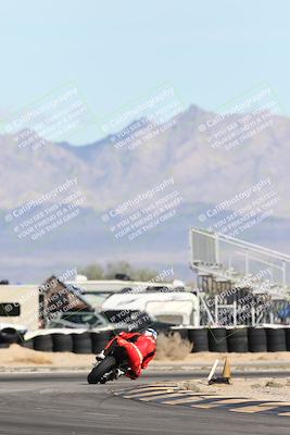 media/Nov-16-2025-Race Pace (Sun) [[8c5fa54630]]/Non Verified Riders (1st 20 Minutes)/4-Turn 16 (1116am)/